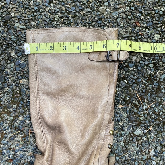 Brown leather boots - Picture 9 of 11